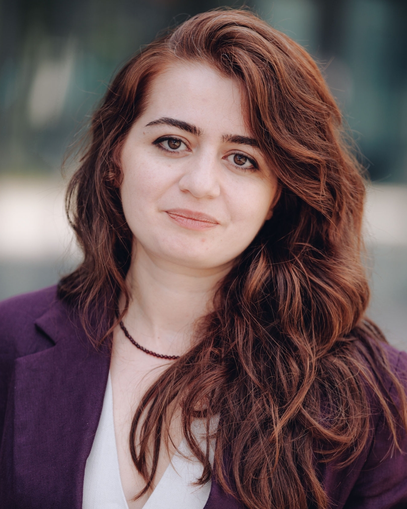 Nadieh Khalili